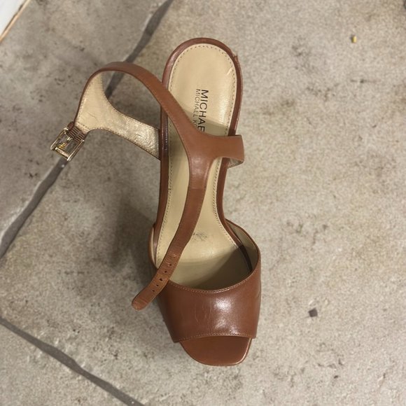 Michael Kors Jenson Platform Sandal in Tan leather - Picture 1 of 3